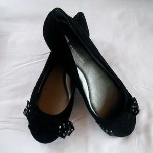 Women's or Girl's Bandolino Shoes New Never Worn